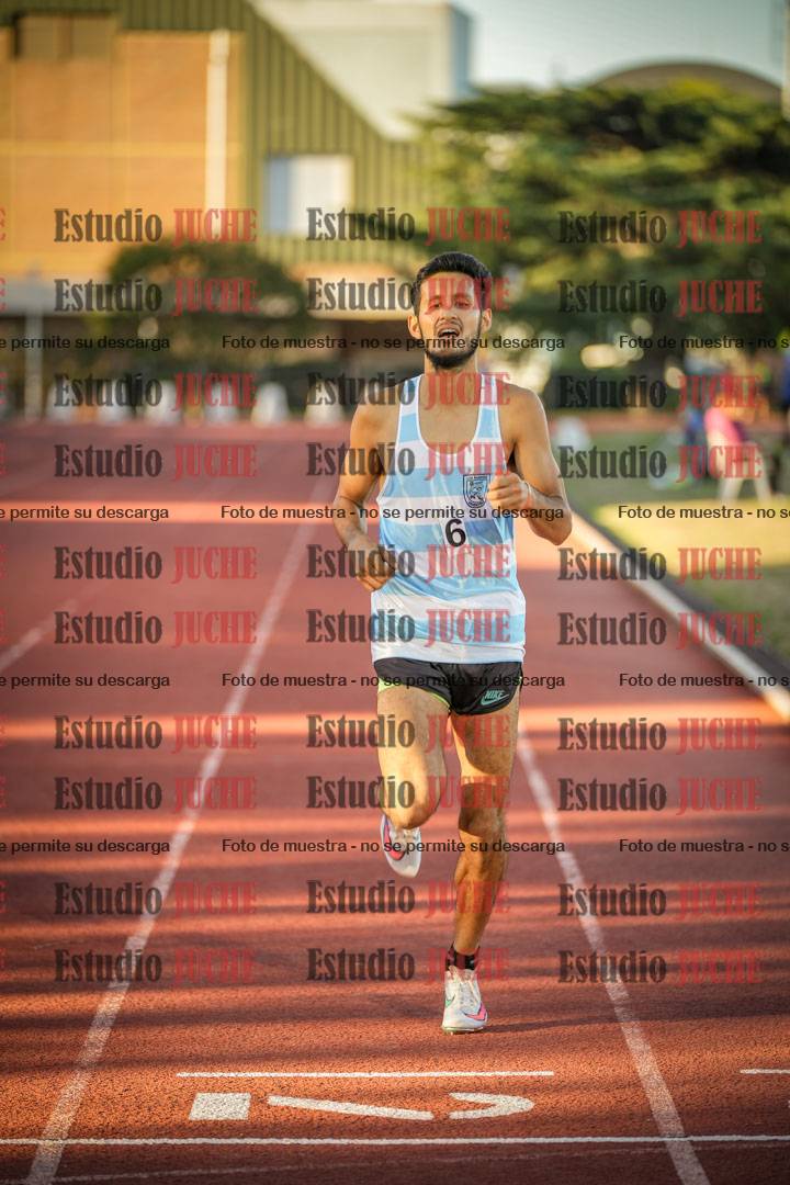 Fotos de los 3000 m llanos de varones