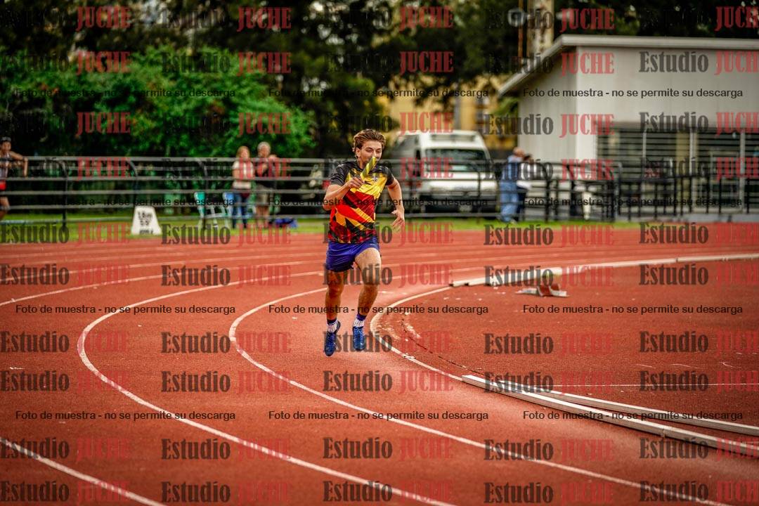 Fotos de los relevos 8x300 m mixtos