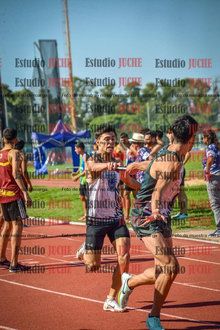 Fotos de las postas 4x400 m llanos de varones