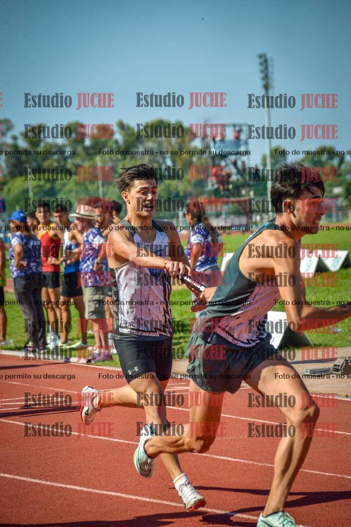 Fotos de las postas 4x400 m llanos de varones