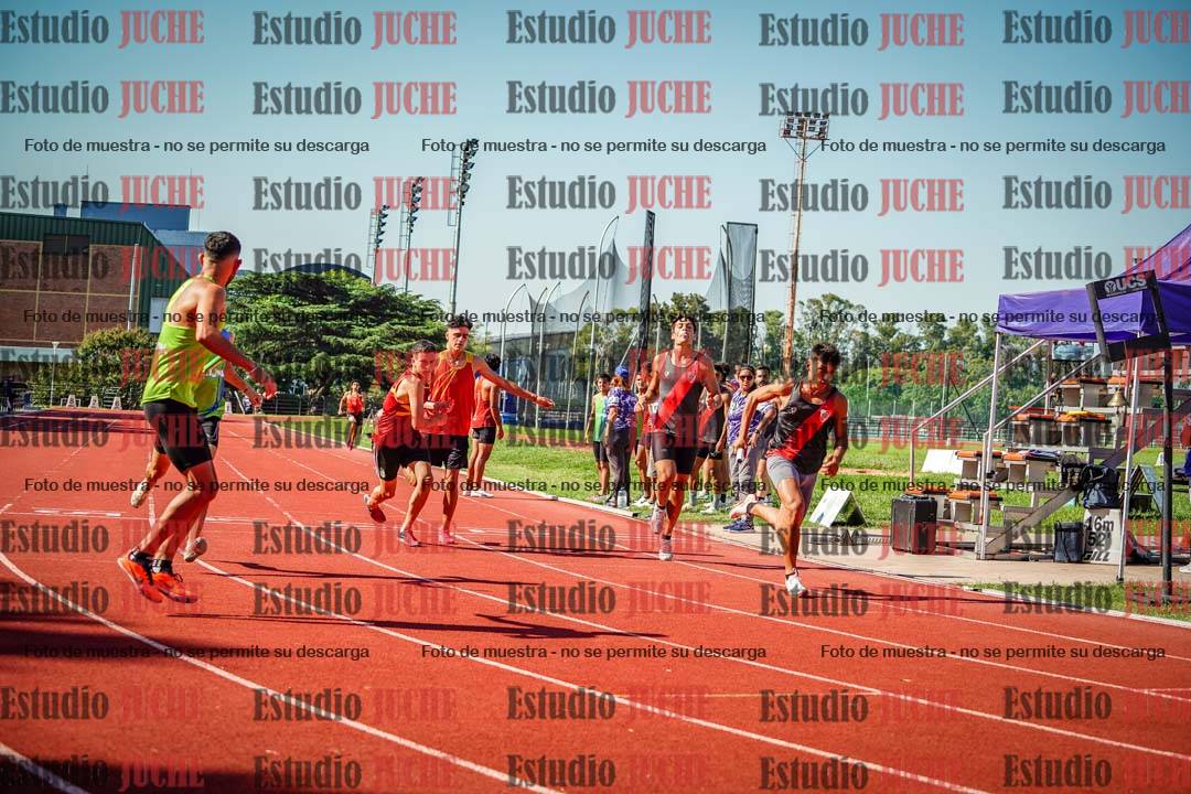 Fotos de las postas 4x400 m llanos de varones