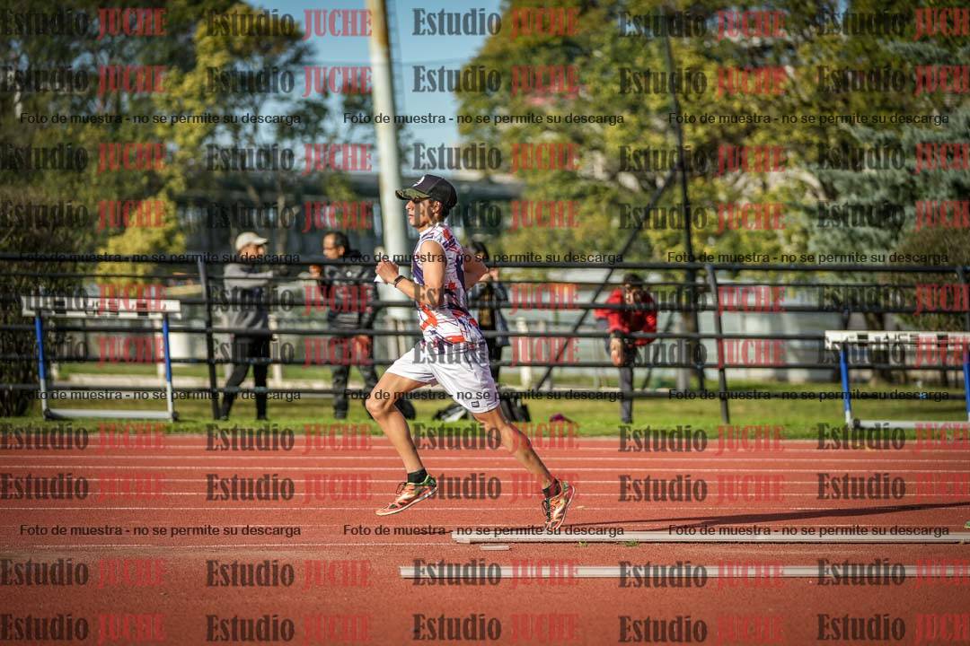 Fotos de los 3000 m llanos de varones