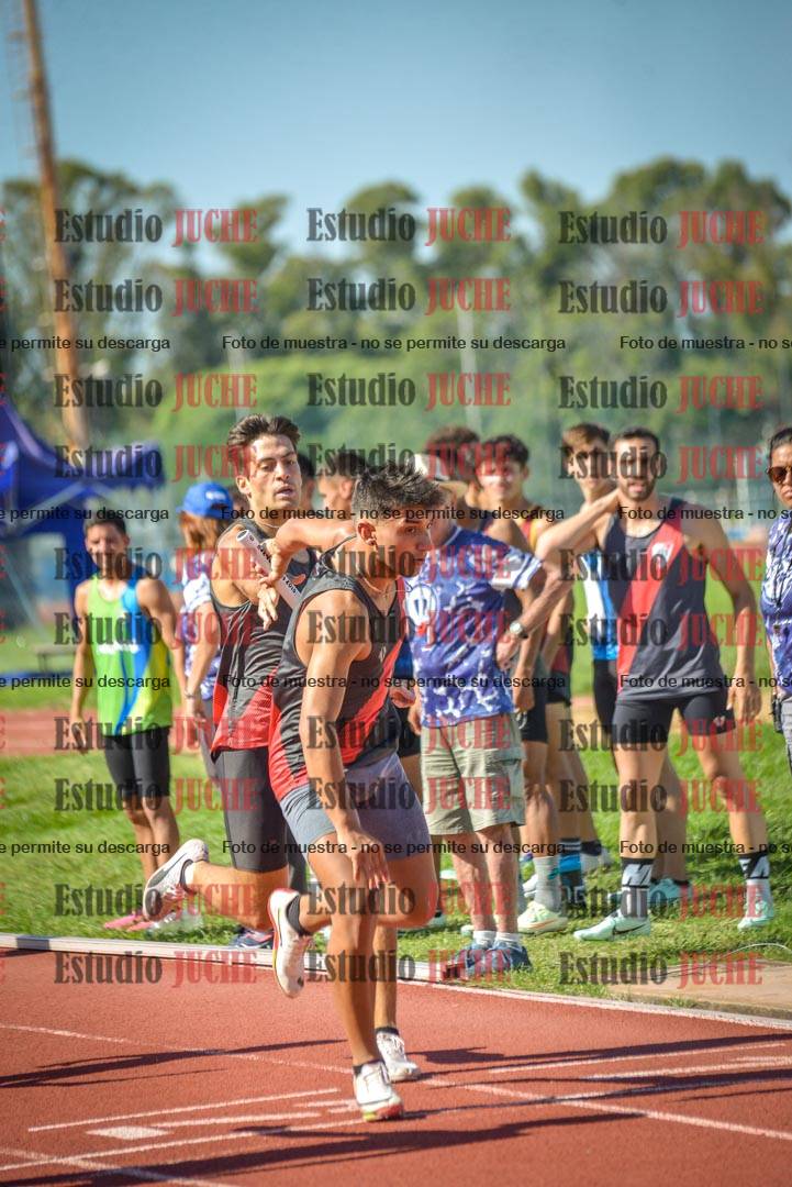 Fotos de las postas 4x400 m llanos de varones