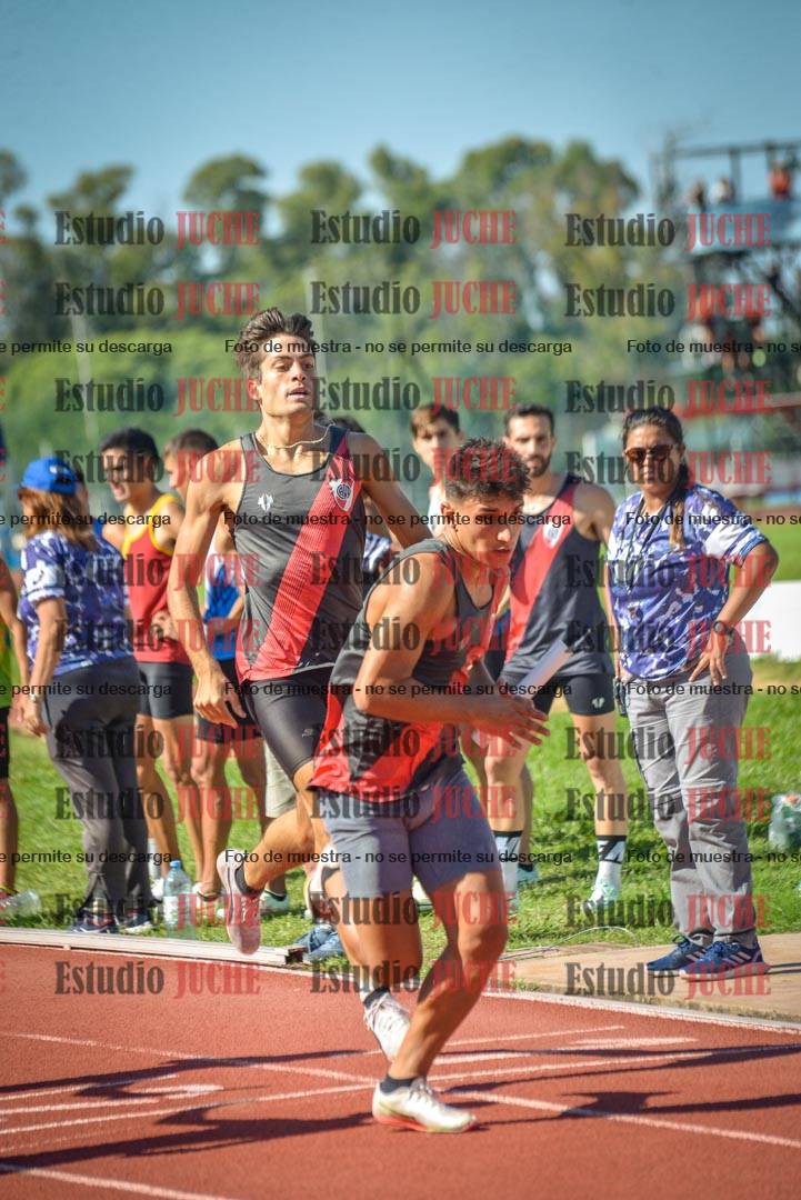Fotos de las postas 4x400 m llanos de varones