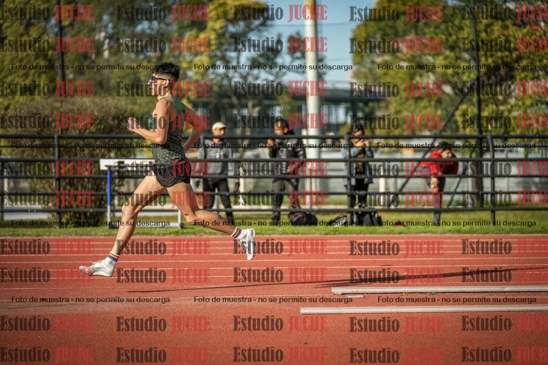 Fotos de los 3000 m llanos de varones