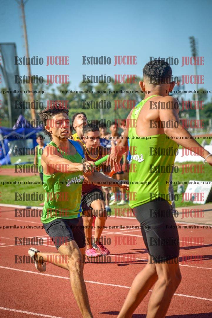 Fotos de las postas 4x400 m llanos de varones