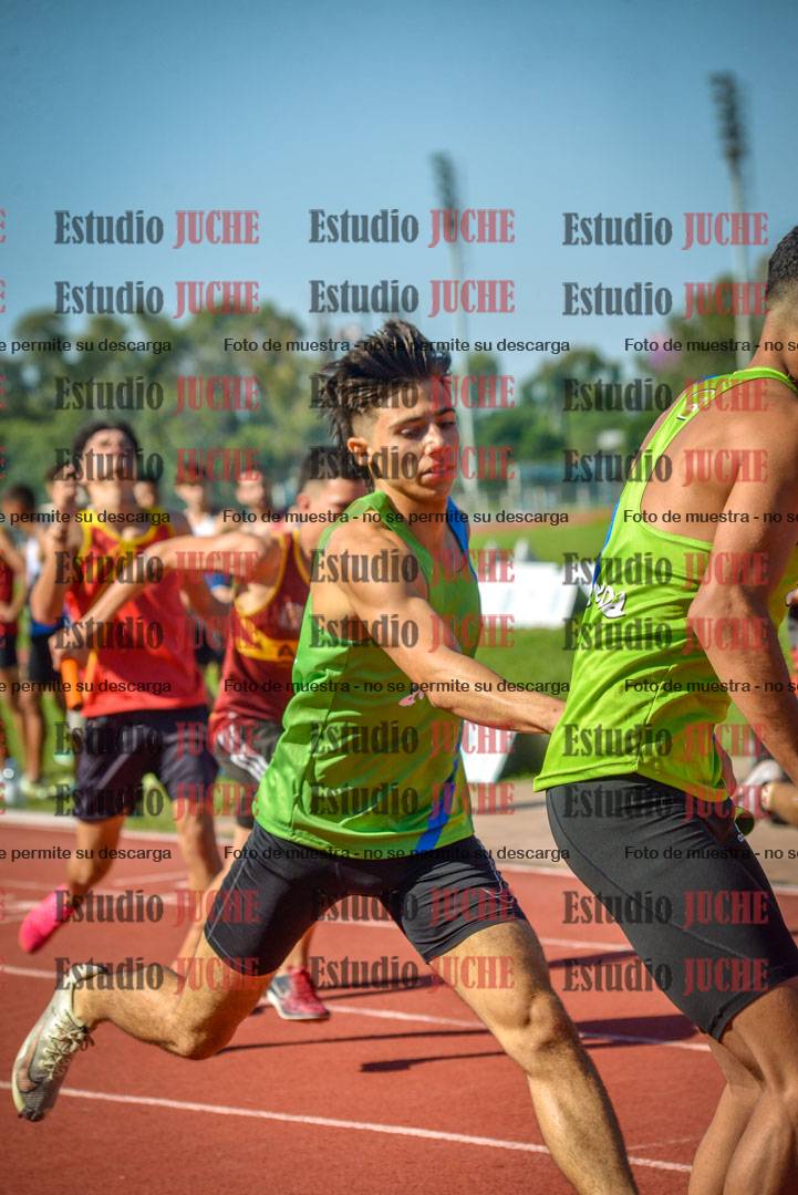 Fotos de las postas 4x400 m llanos de varones