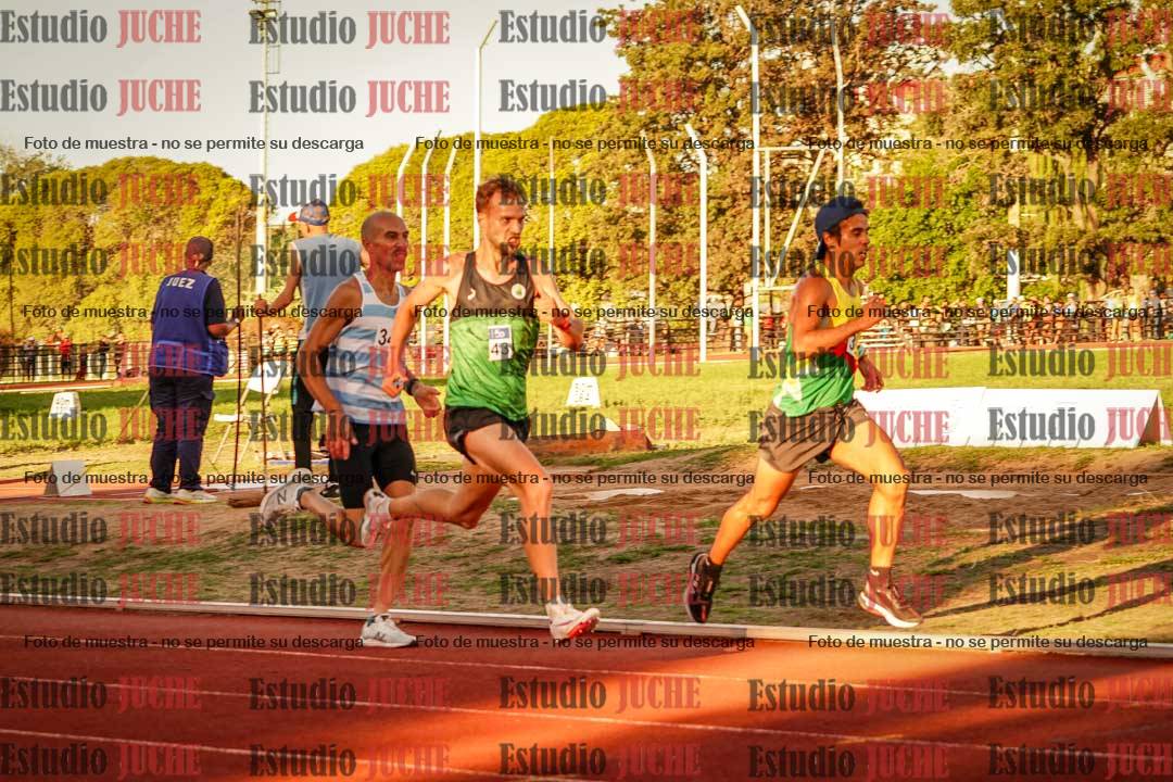Fotos de los 3000 m llanos de varones