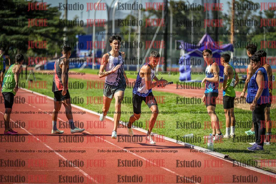 Fotos de las postas 4x400 m llanos de varones