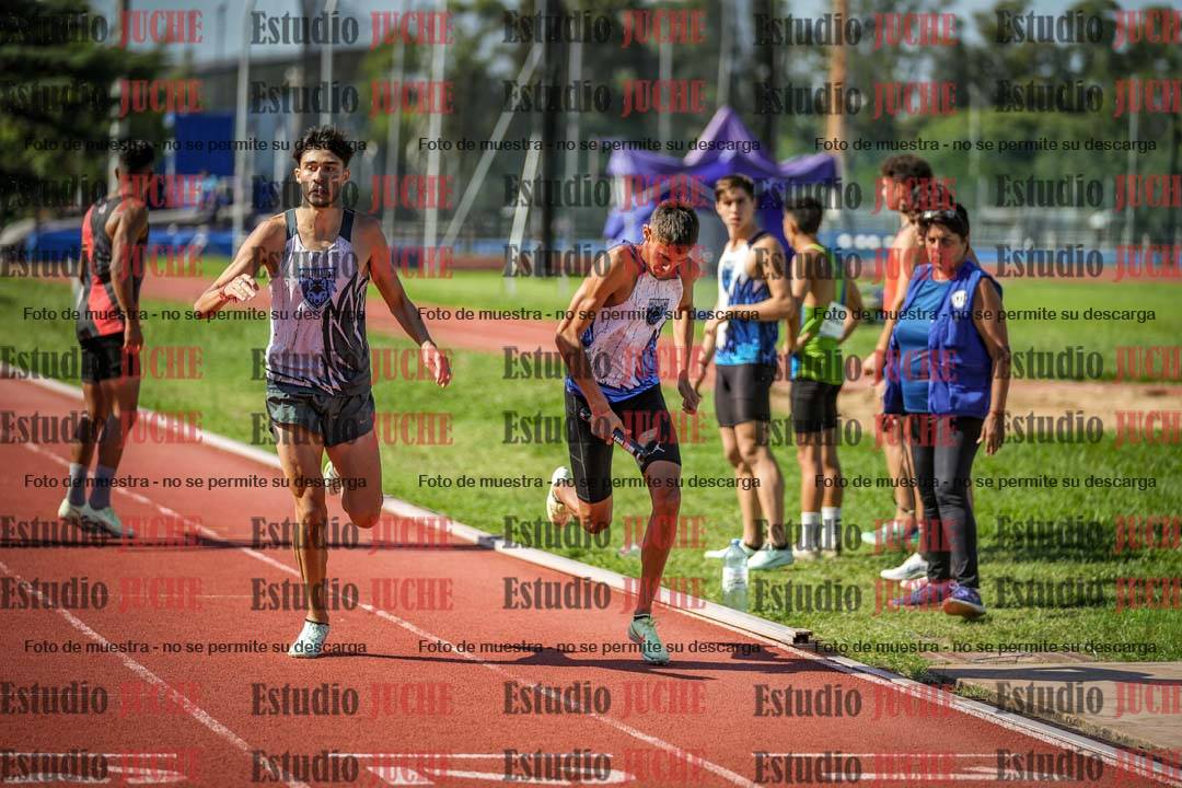 Fotos de las postas 4x400 m llanos de varones