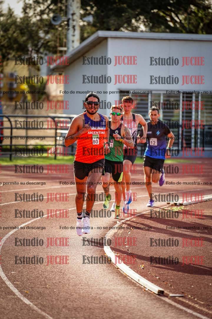 Fotos de los 3000 m llanos de varones