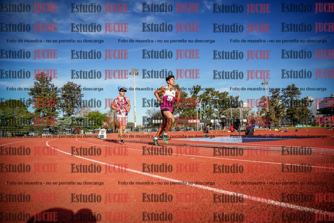 Fotos de los 3000 m llanos de varones