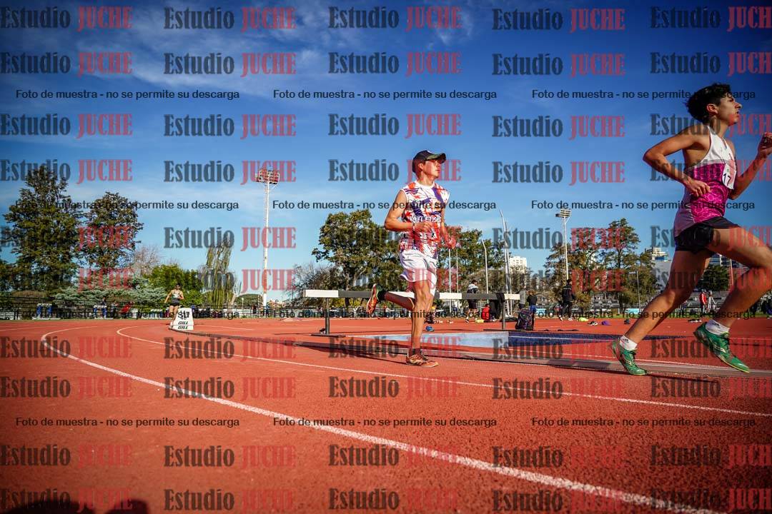 Fotos de los 3000 m llanos de varones