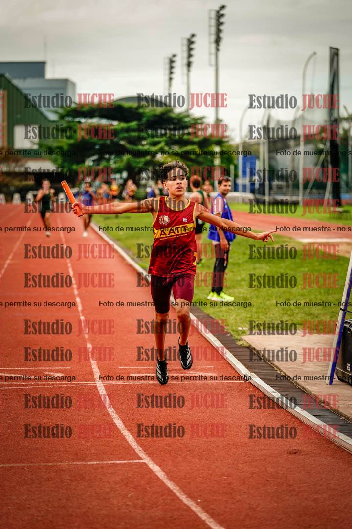Fotos de los relevos 8x300 m mixtos