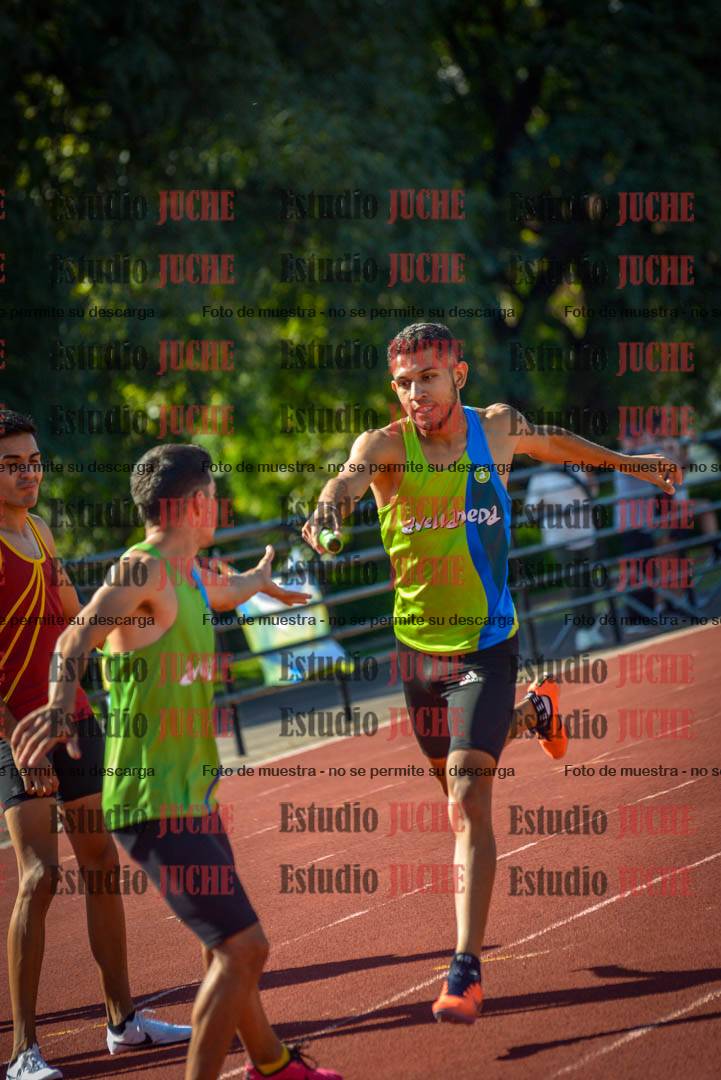 Fotos de las postas 4x400 m llanos de varones