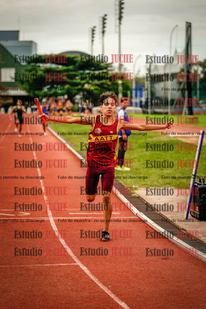 Fotos de los relevos 8x300 m mixtos