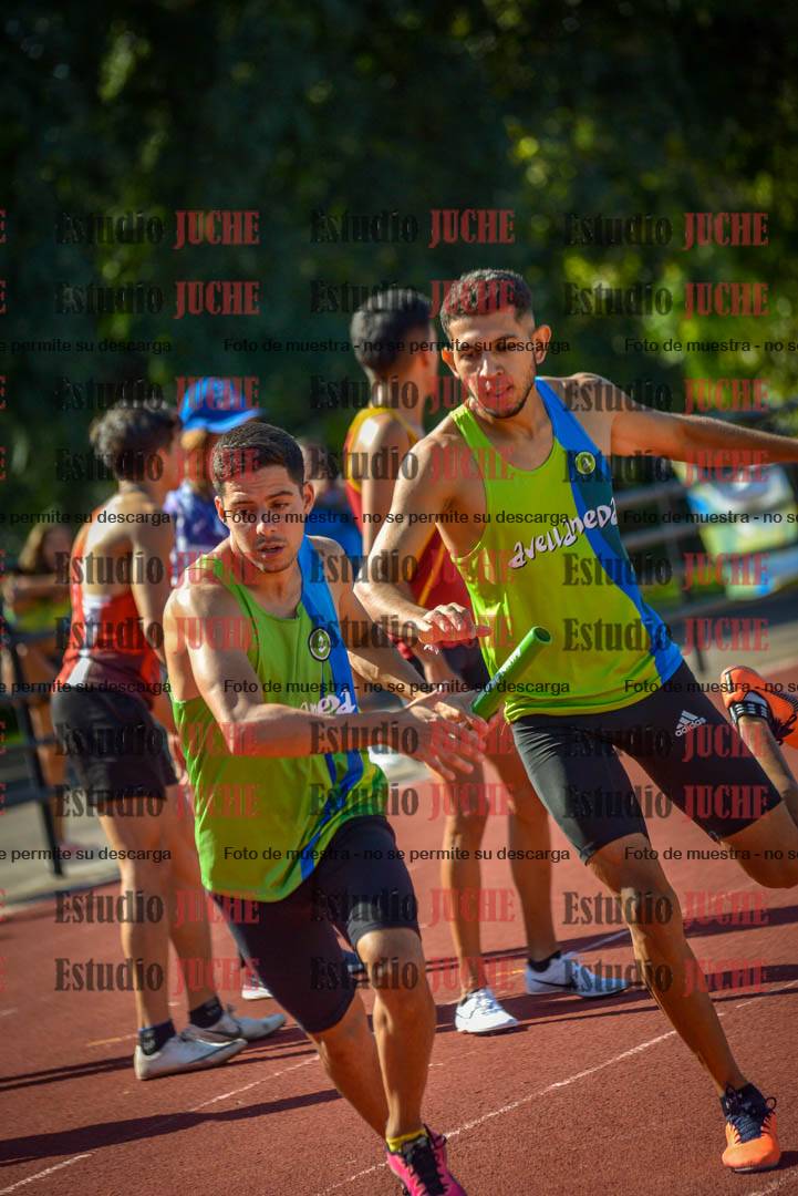 Fotos de las postas 4x400 m llanos de varones