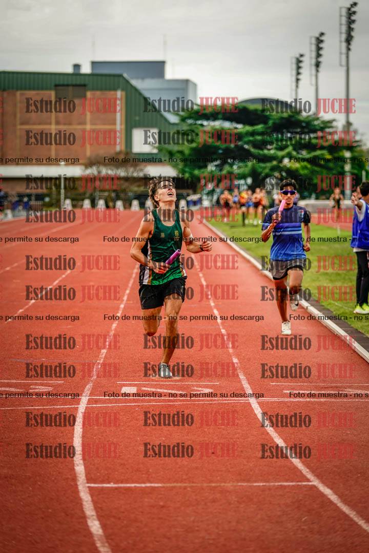 Fotos de los relevos 8x300 m mixtos