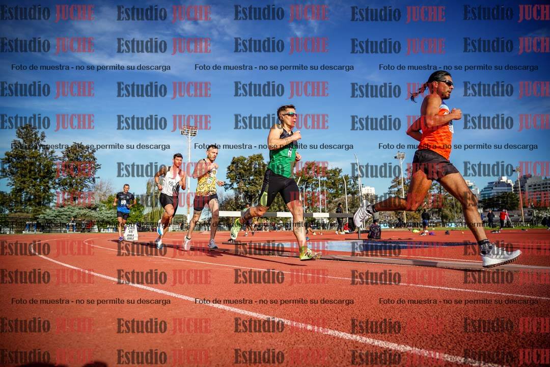 Fotos de los 3000 m llanos de varones