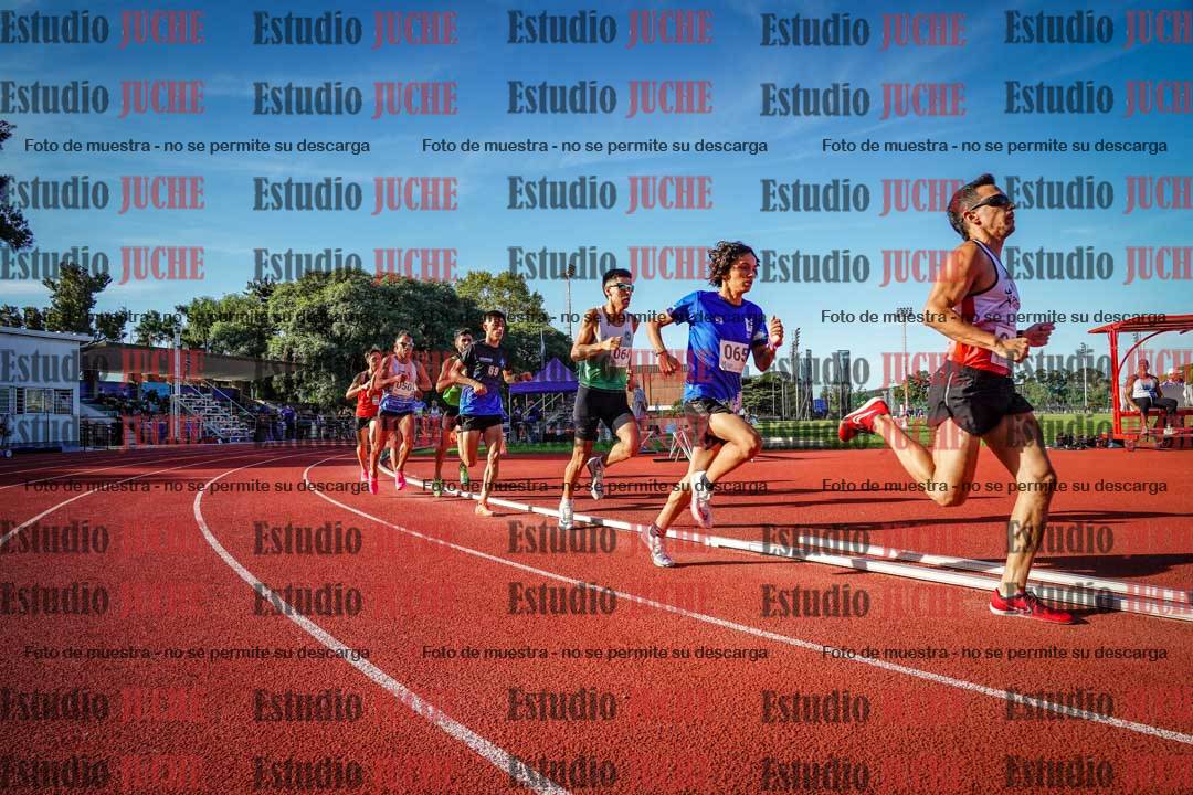 Fotos de los 1500 m llanos de varones