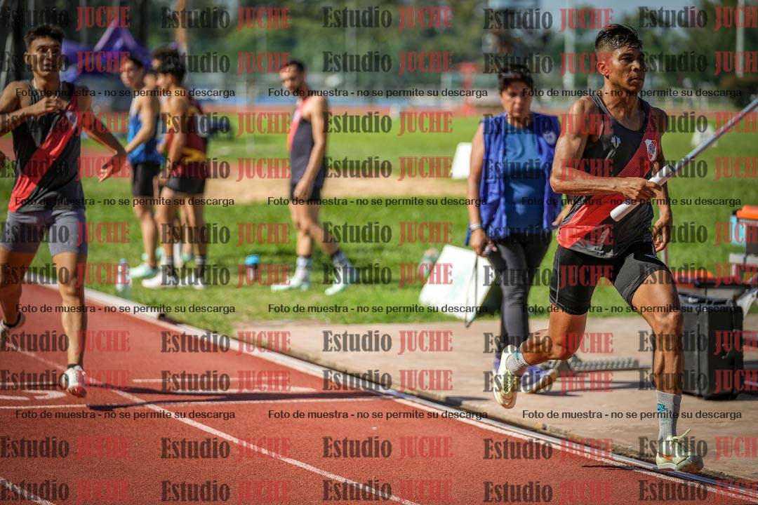 Fotos de las postas 4x400 m llanos de varones
