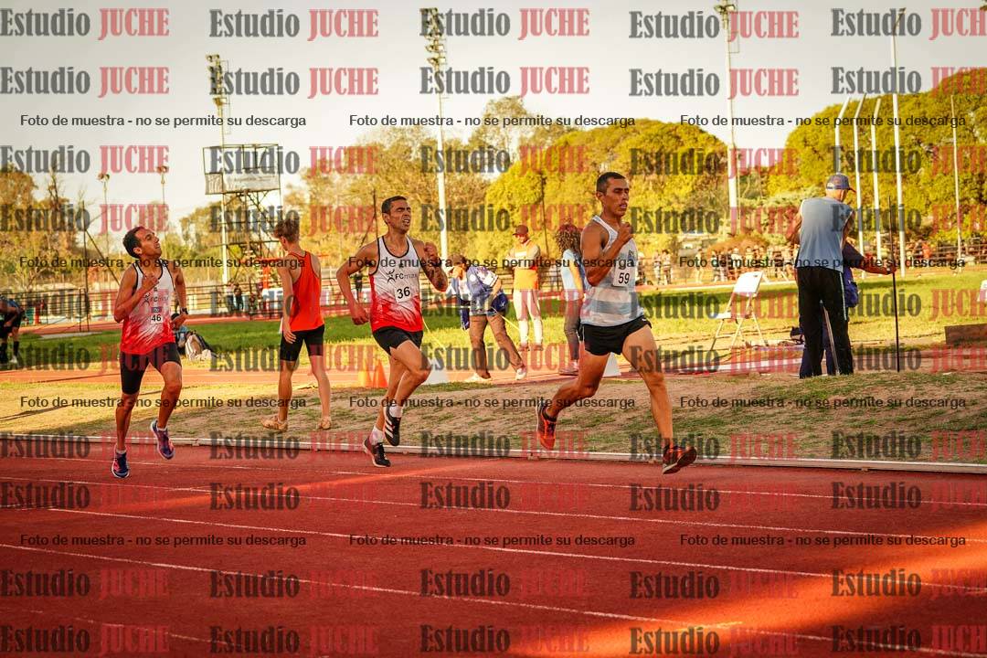 Fotos de los 3000 m llanos de varones