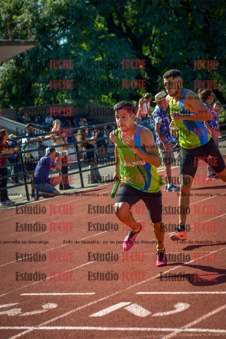 Fotos de las postas 4x400 m llanos de varones