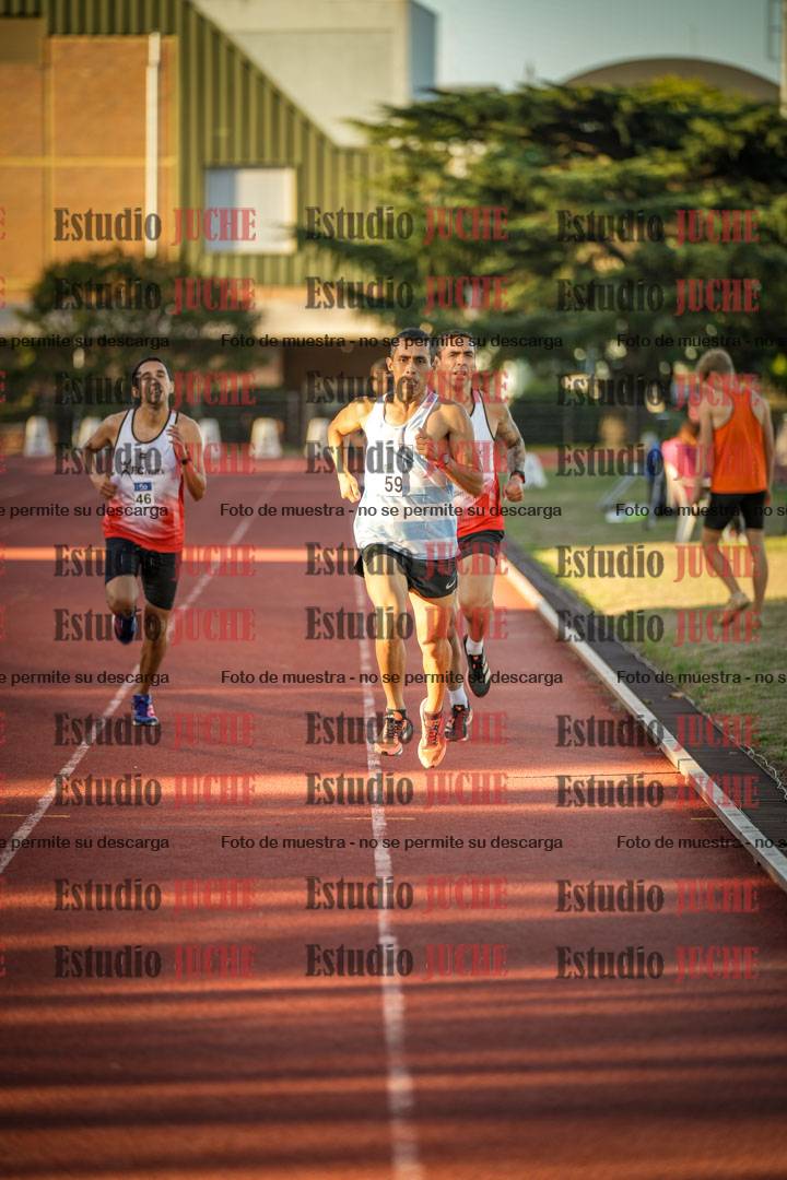 Fotos de los 3000 m llanos de varones