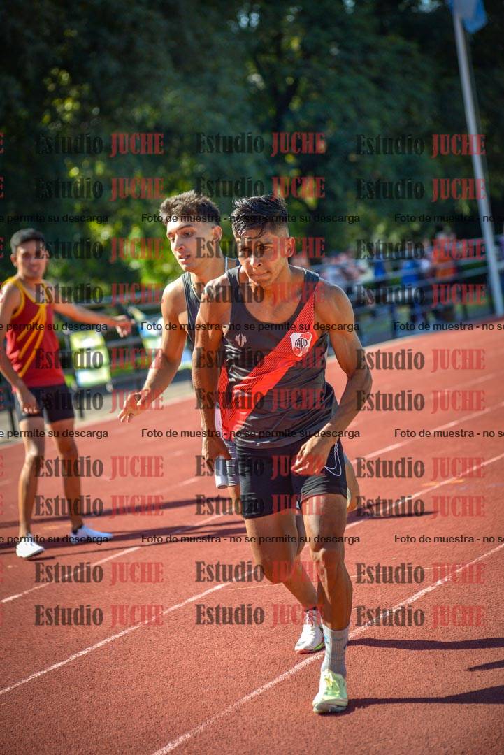 Fotos de las postas 4x400 m llanos de varones