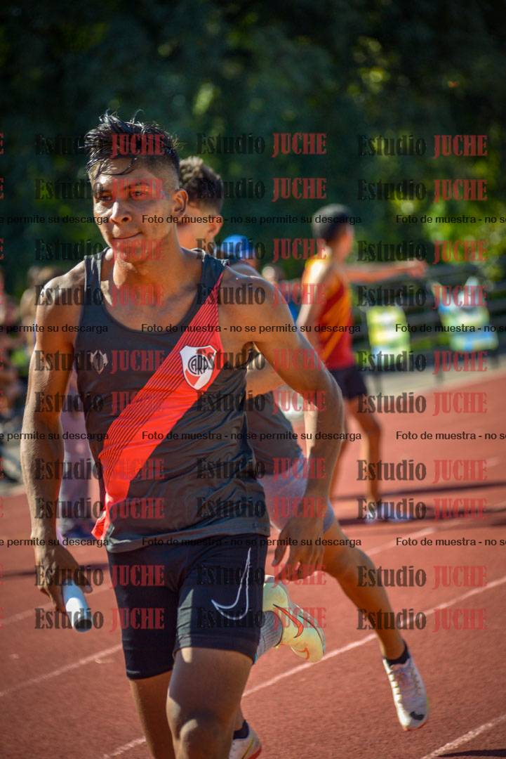 Fotos de las postas 4x400 m llanos de varones