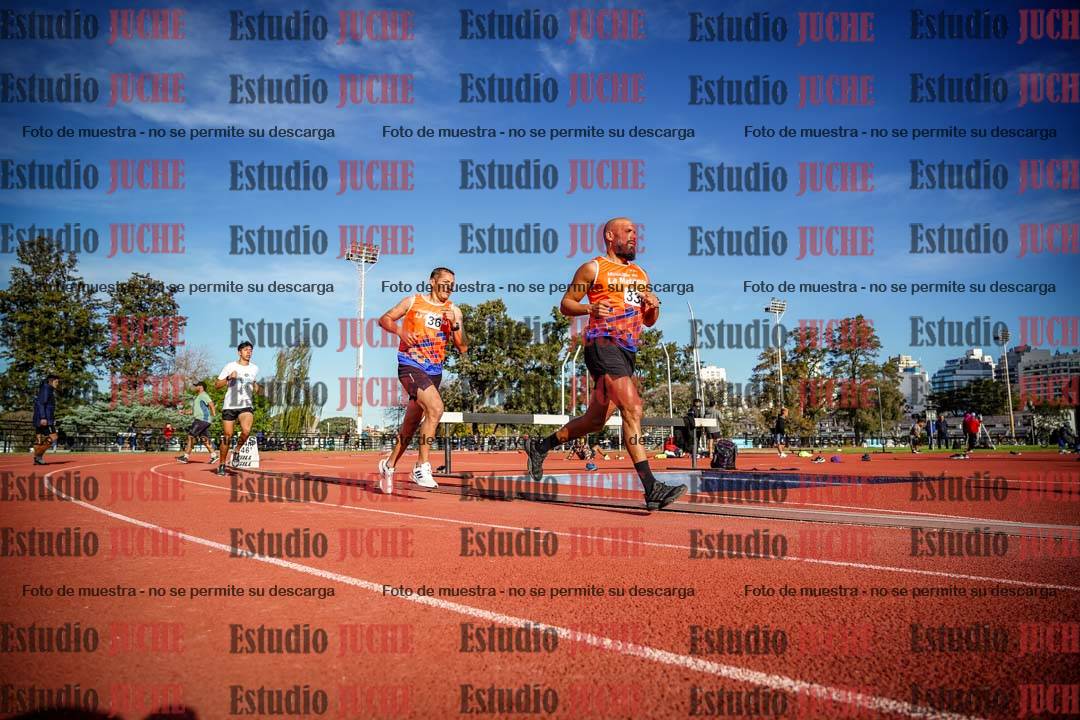 Fotos de los 3000 m llanos de varones