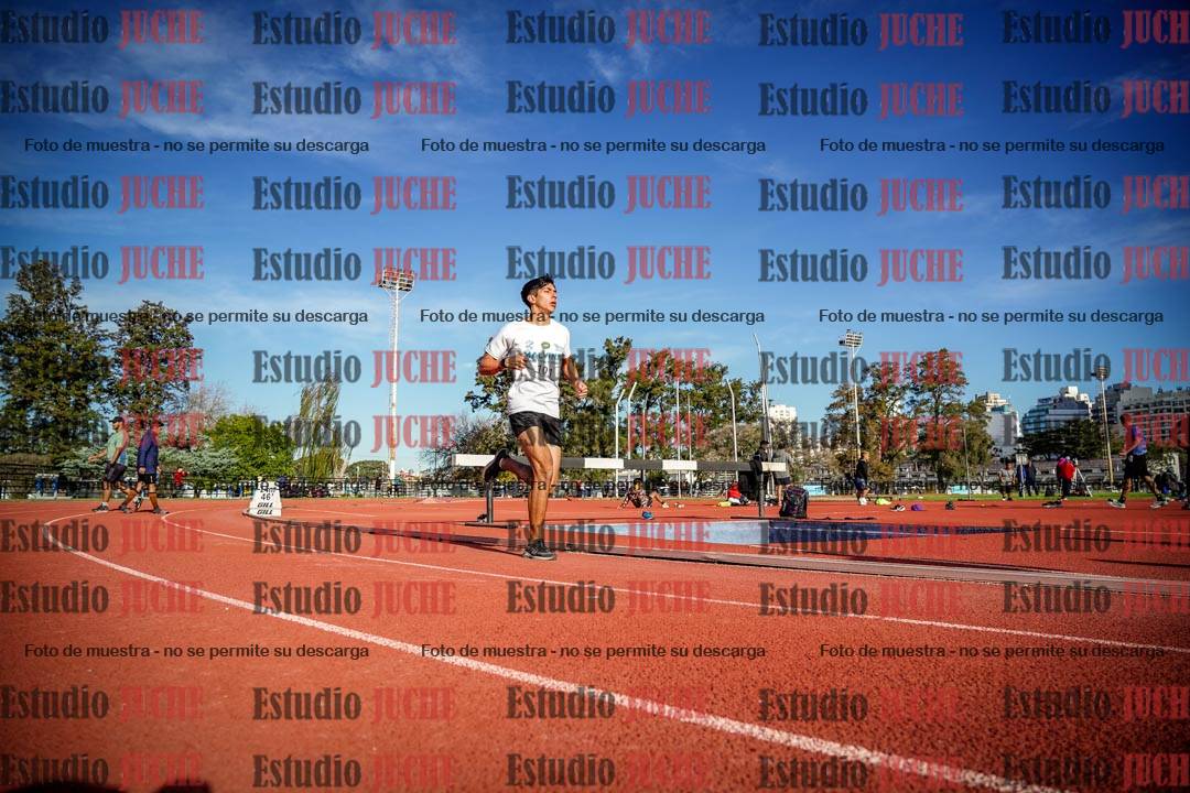 Fotos de los 3000 m llanos de varones