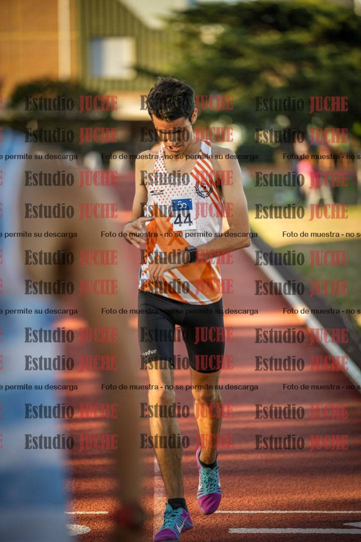 Fotos de los 3000 m llanos de varones