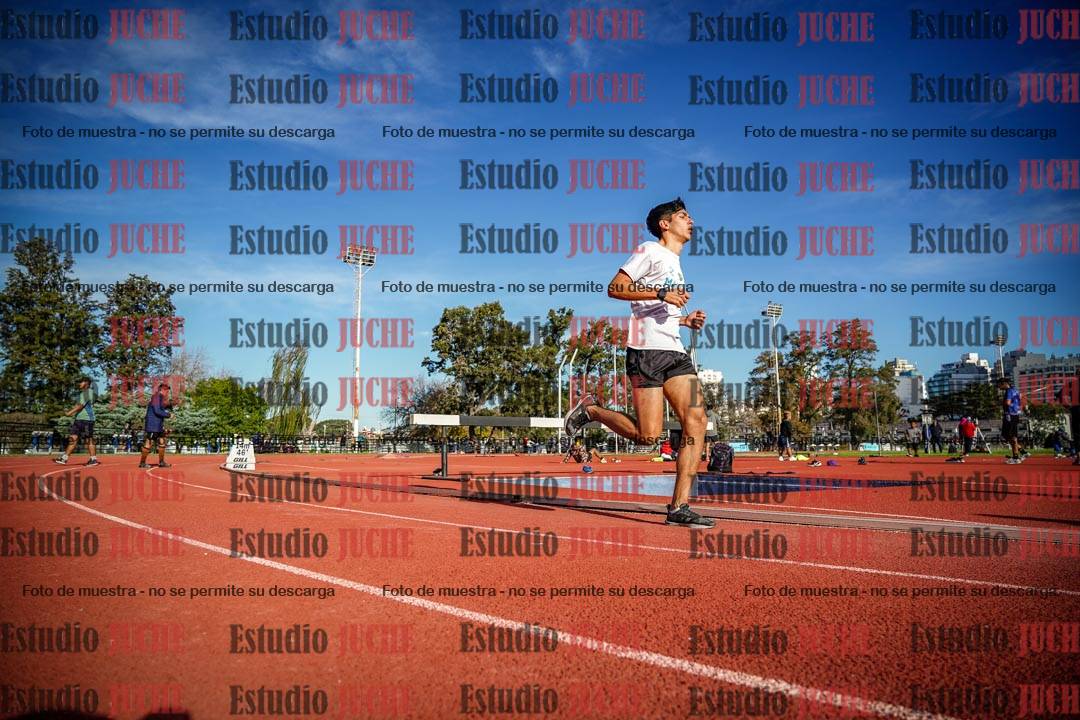 Fotos de los 3000 m llanos de varones