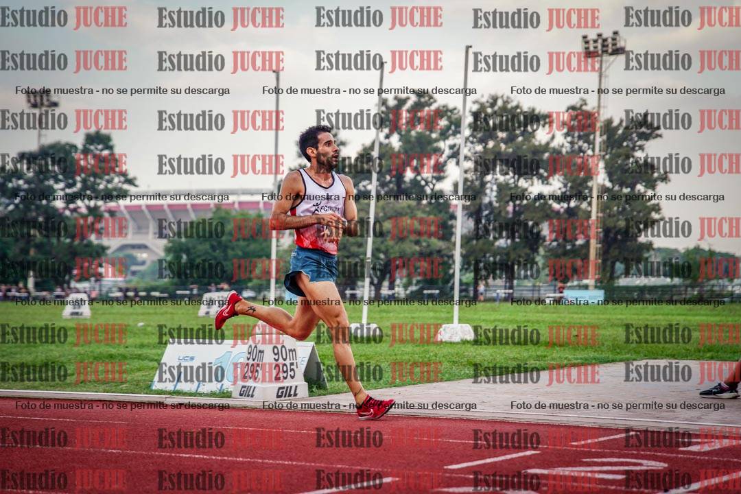 Fotos de los 3000 m llanos de varones
