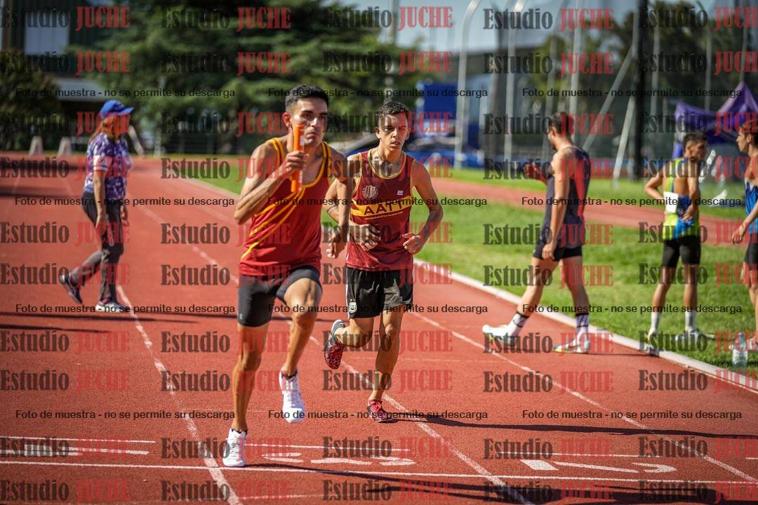 Fotos de las postas 4x400 m llanos de varones