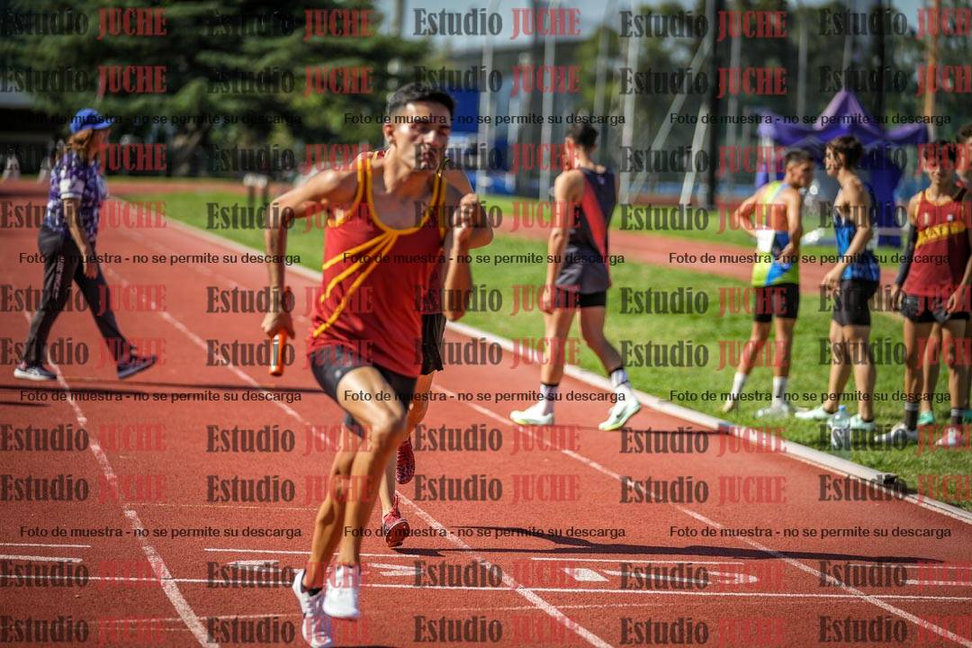 Fotos de las postas 4x400 m llanos de varones