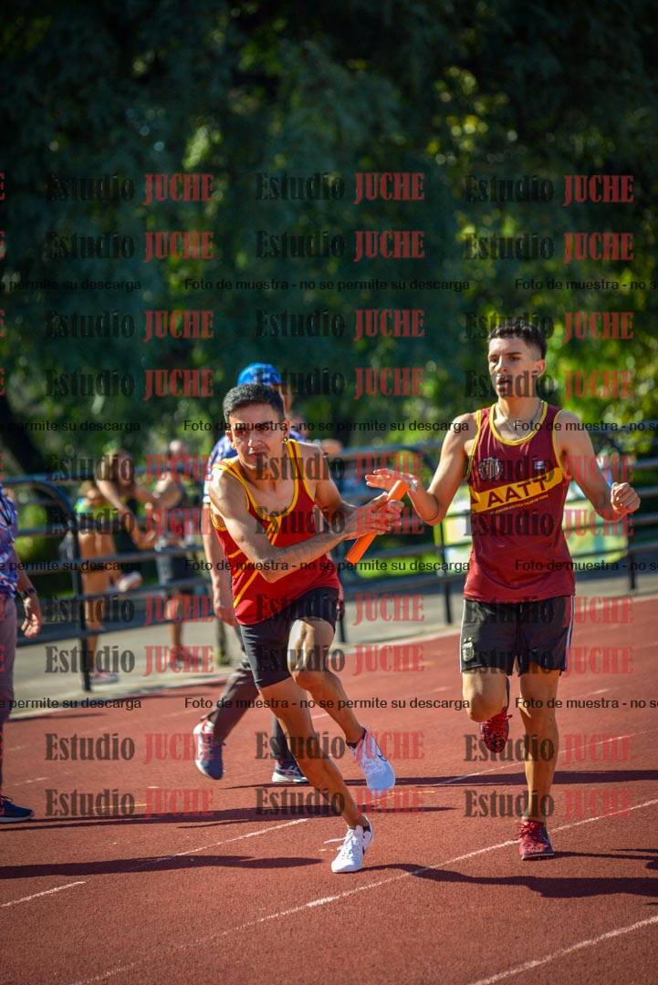 Fotos de las postas 4x400 m llanos de varones