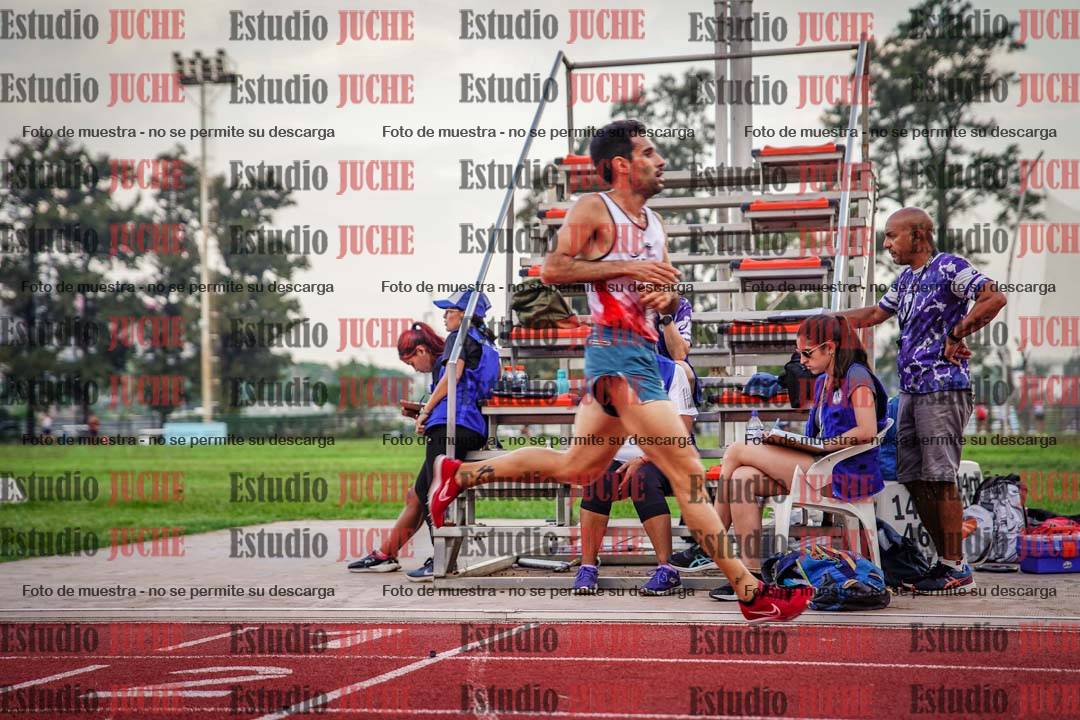 Fotos de los 3000 m llanos de varones