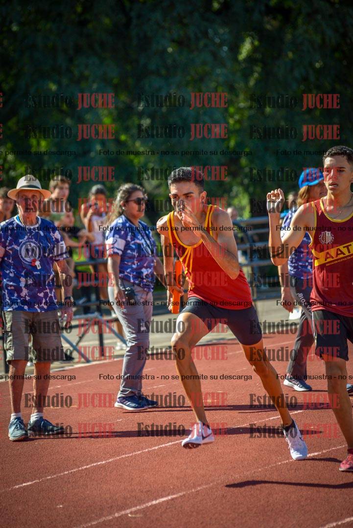 Fotos de las postas 4x400 m llanos de varones