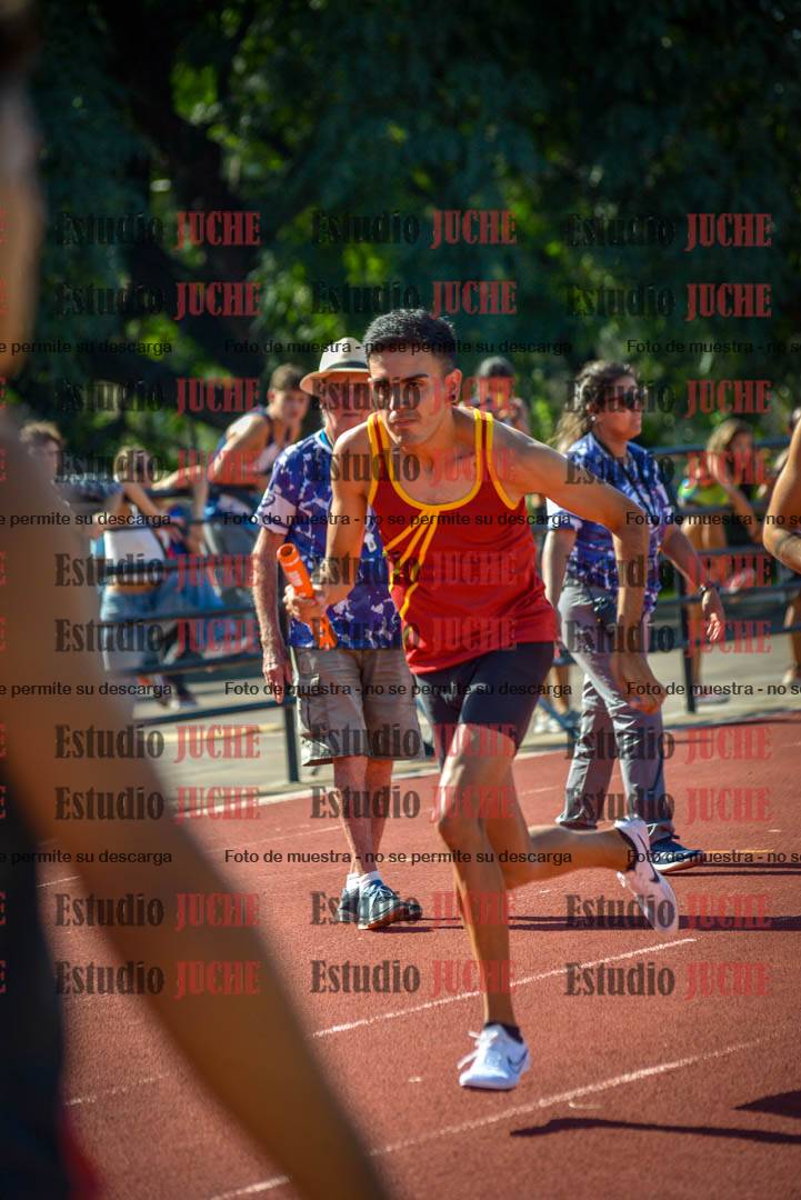 Fotos de las postas 4x400 m llanos de varones