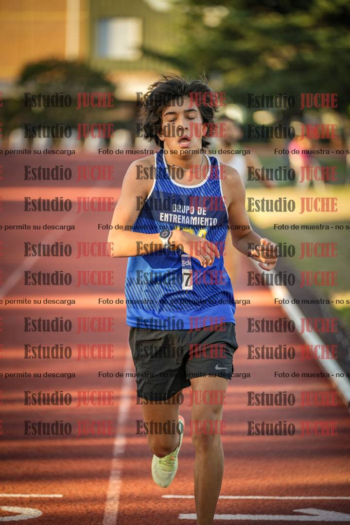 Fotos de los 3000 m llanos de varones