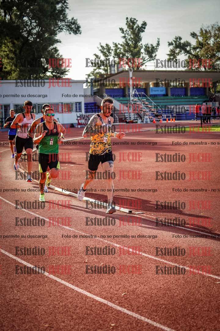 Fotos de los 3000 m llanos de varones