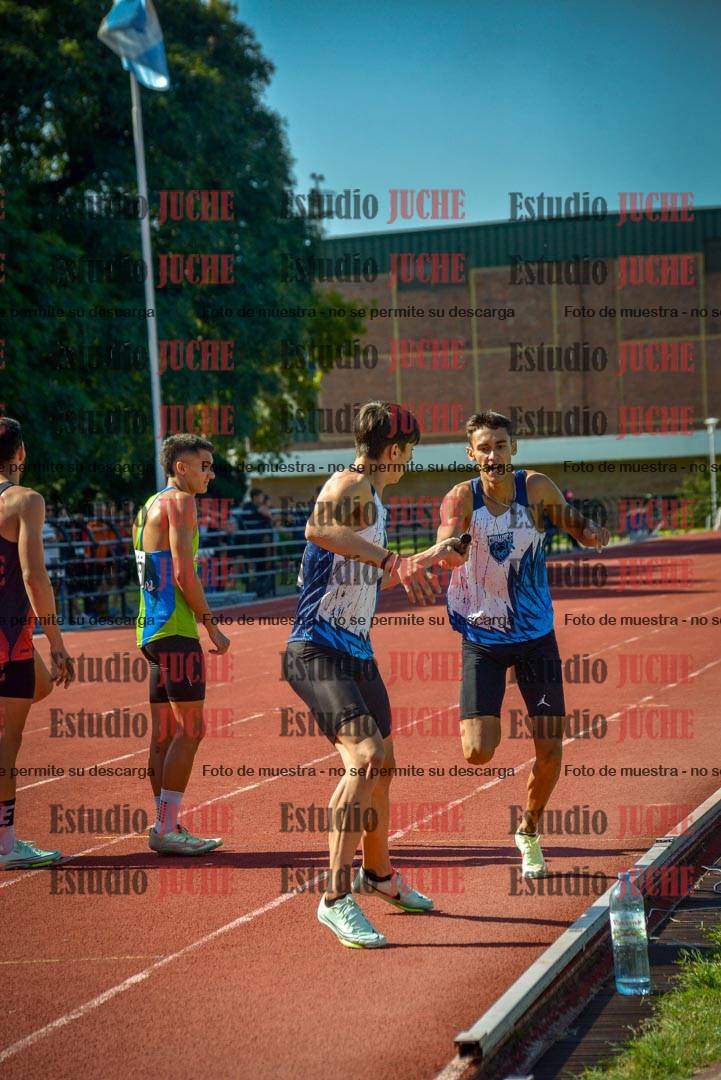Fotos de las postas 4x400 m llanos de varones