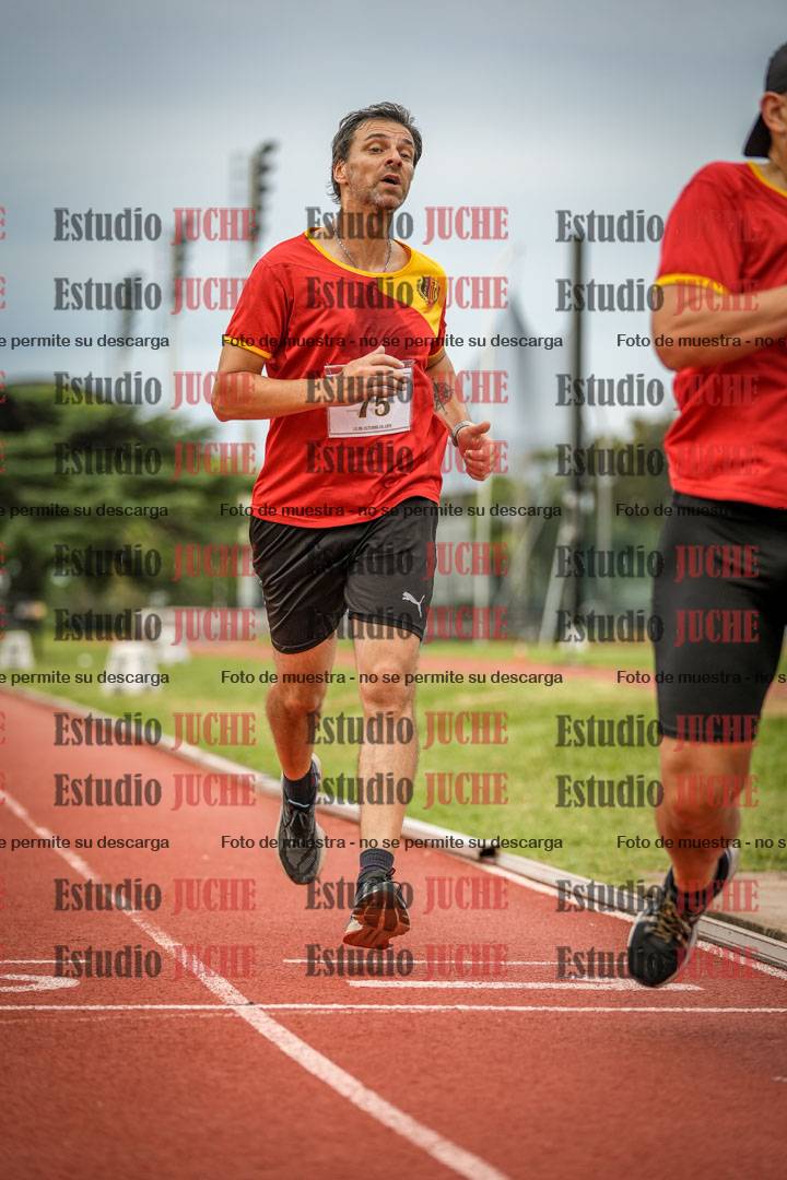 Fotos de los 3000 m llanos de varones