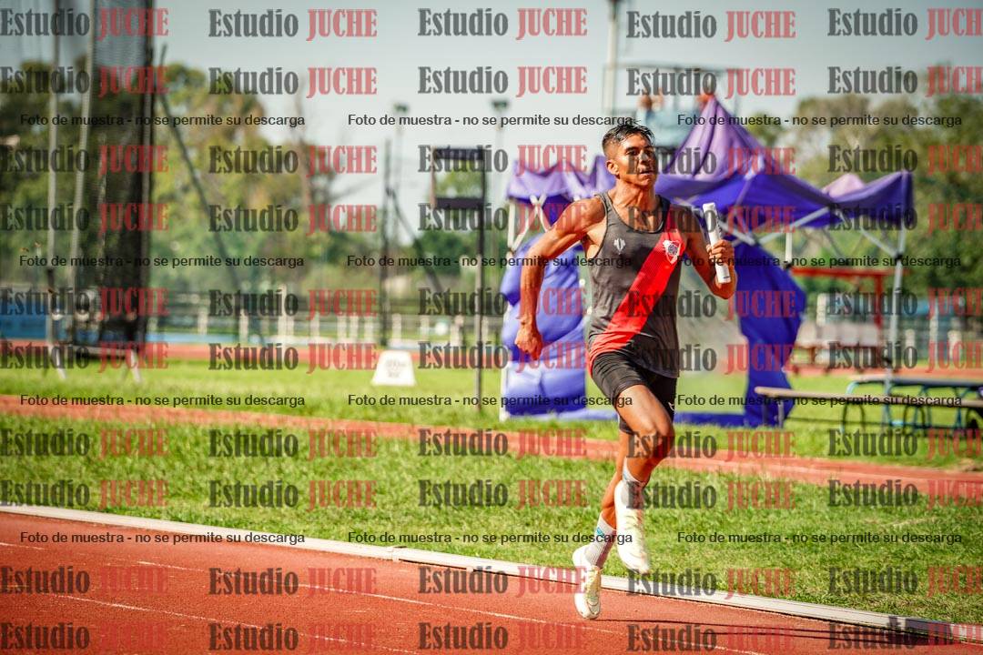 Fotos de las postas 4x400 m llanos de varones