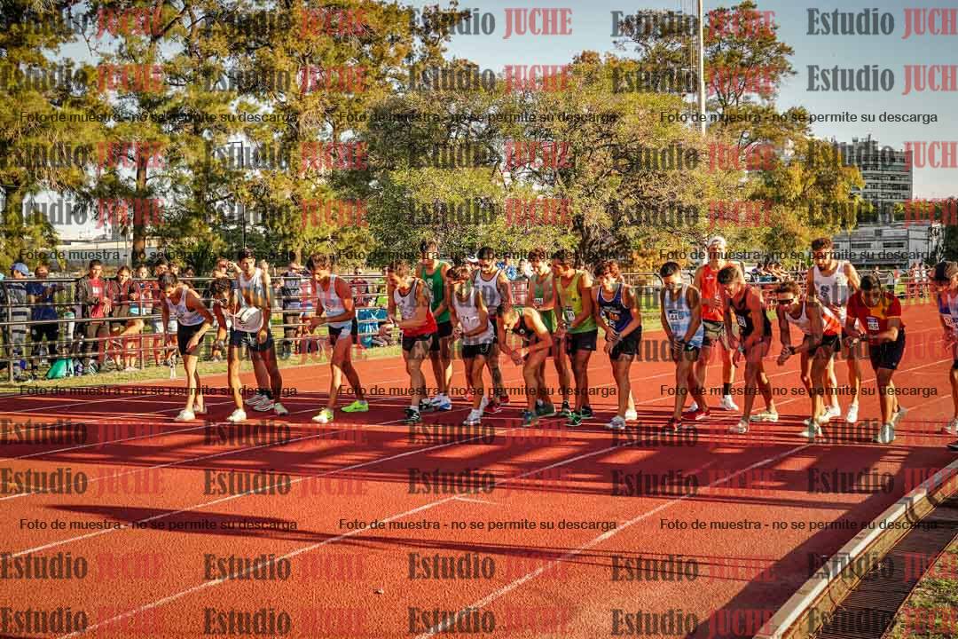 Fotos de los 3000 m llanos de varones