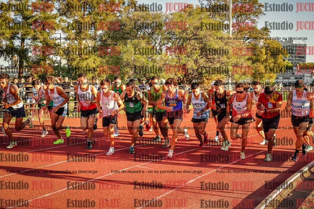 Fotos de los 3000 m llanos de varones