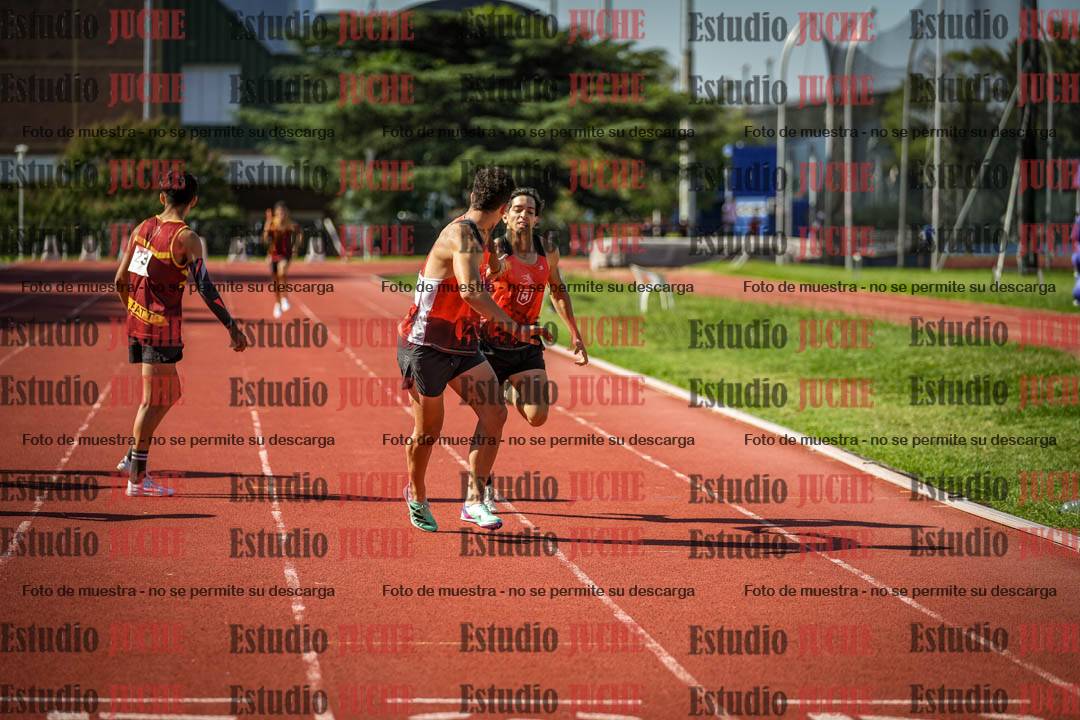 Fotos de las postas 4x400 m llanos de varones