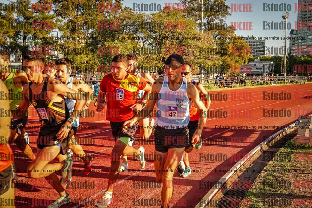 Fotos de los 3000 m llanos de varones